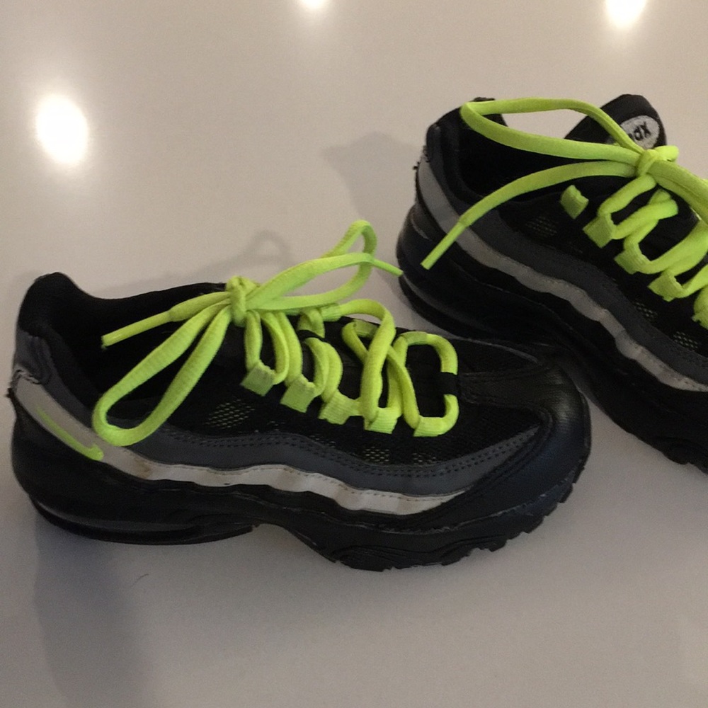 Toddler boys Nike air max